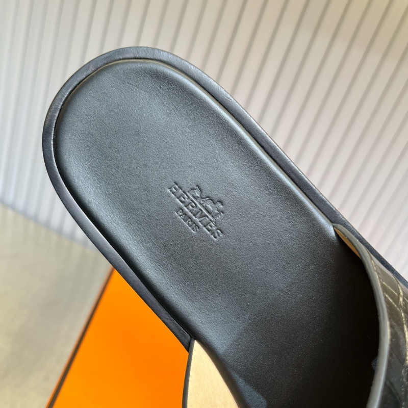 H**me5 slippers